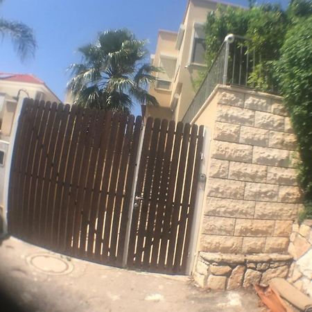 Magnificant Studio/Zimmer Zichron Zikhron Ya'akov Exterior photo